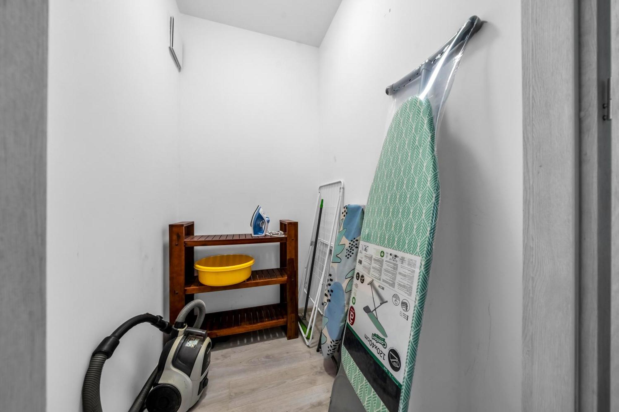 Wola - Balcony, Bus&tram Nearby - By Rentujemy Apartment