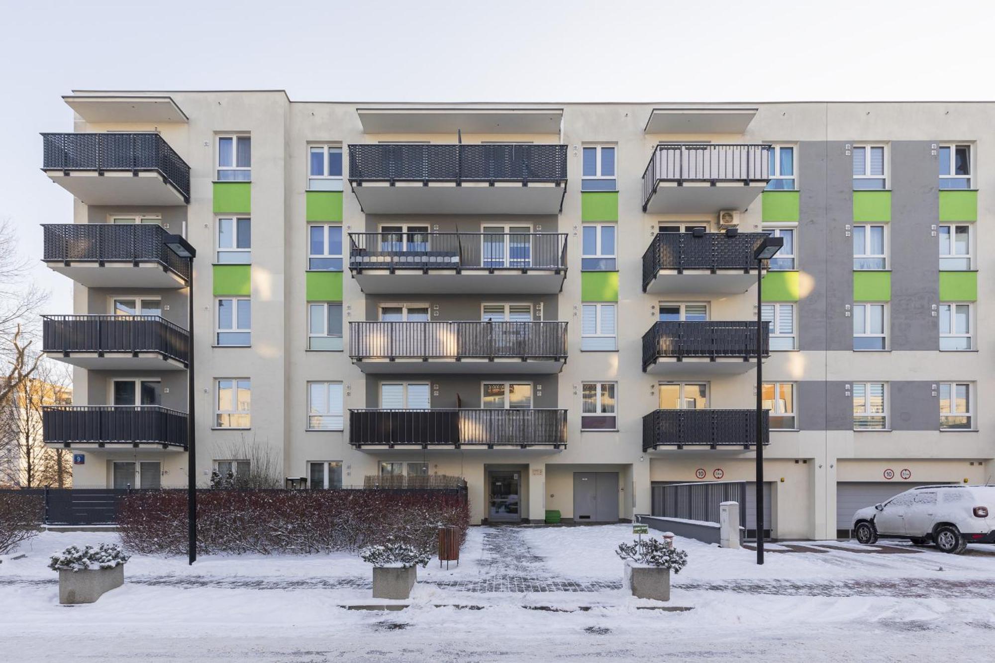 Subtle Colors In With Furnished Balcony By Renters Apartament *