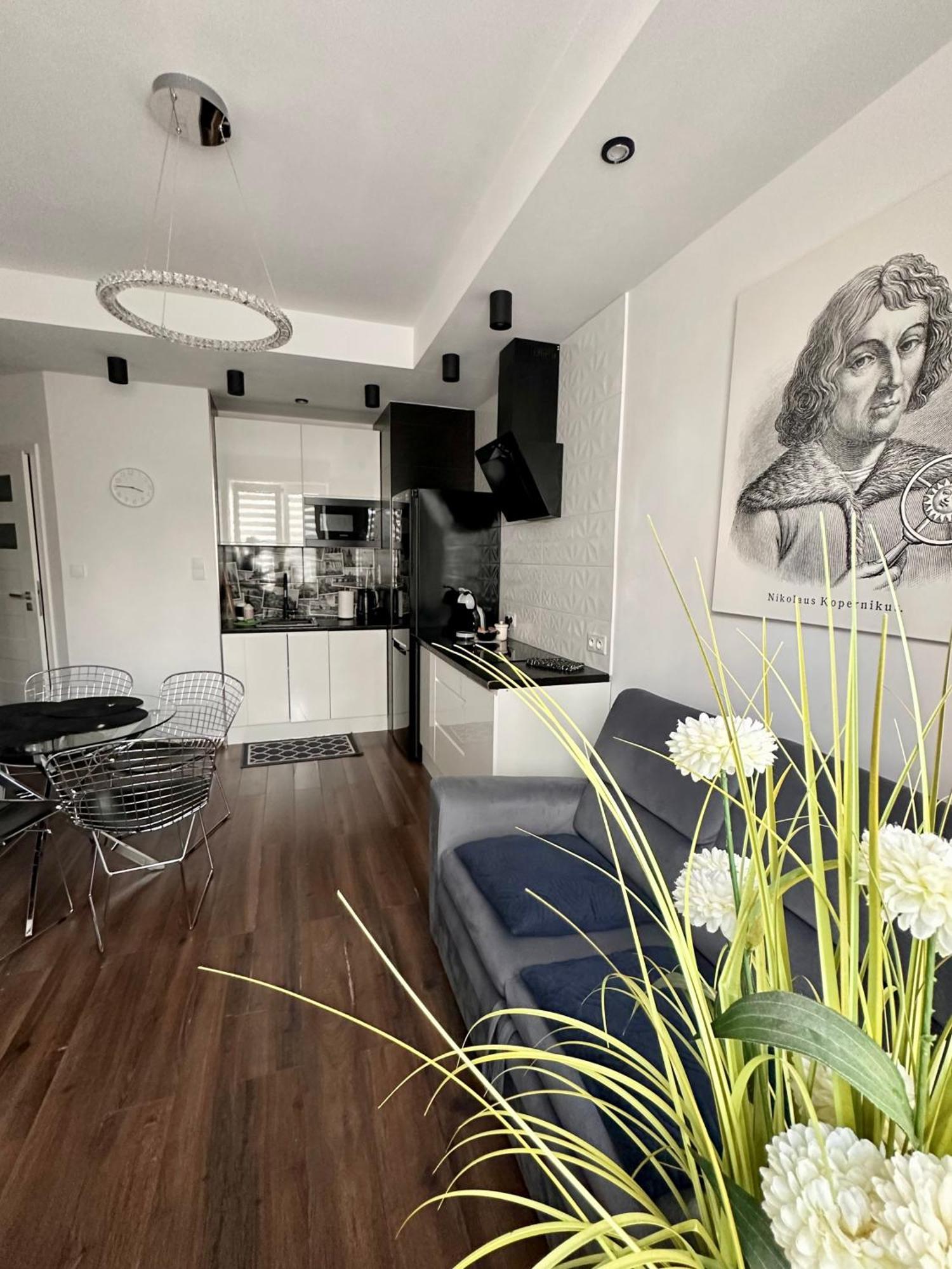 Apartment Space 2 Center *