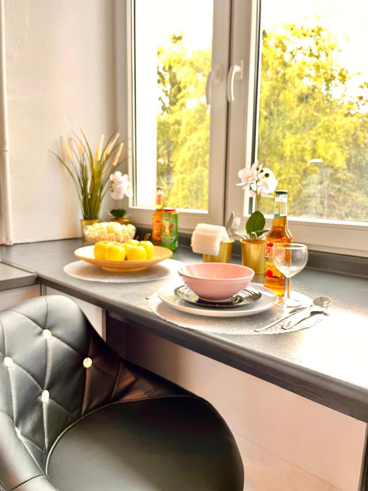 Petit 1 Bed Center Apartment Warsaw