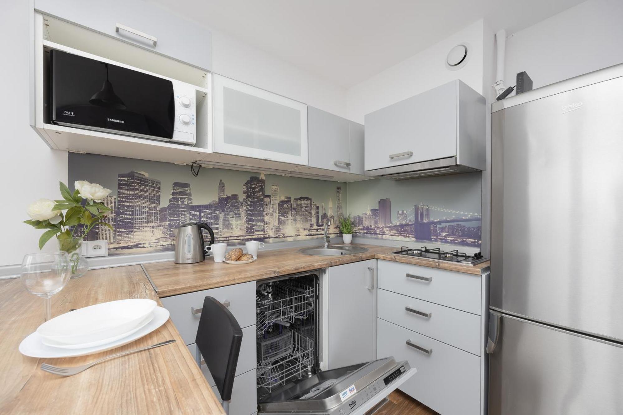 Comfort & Style Center By Renters