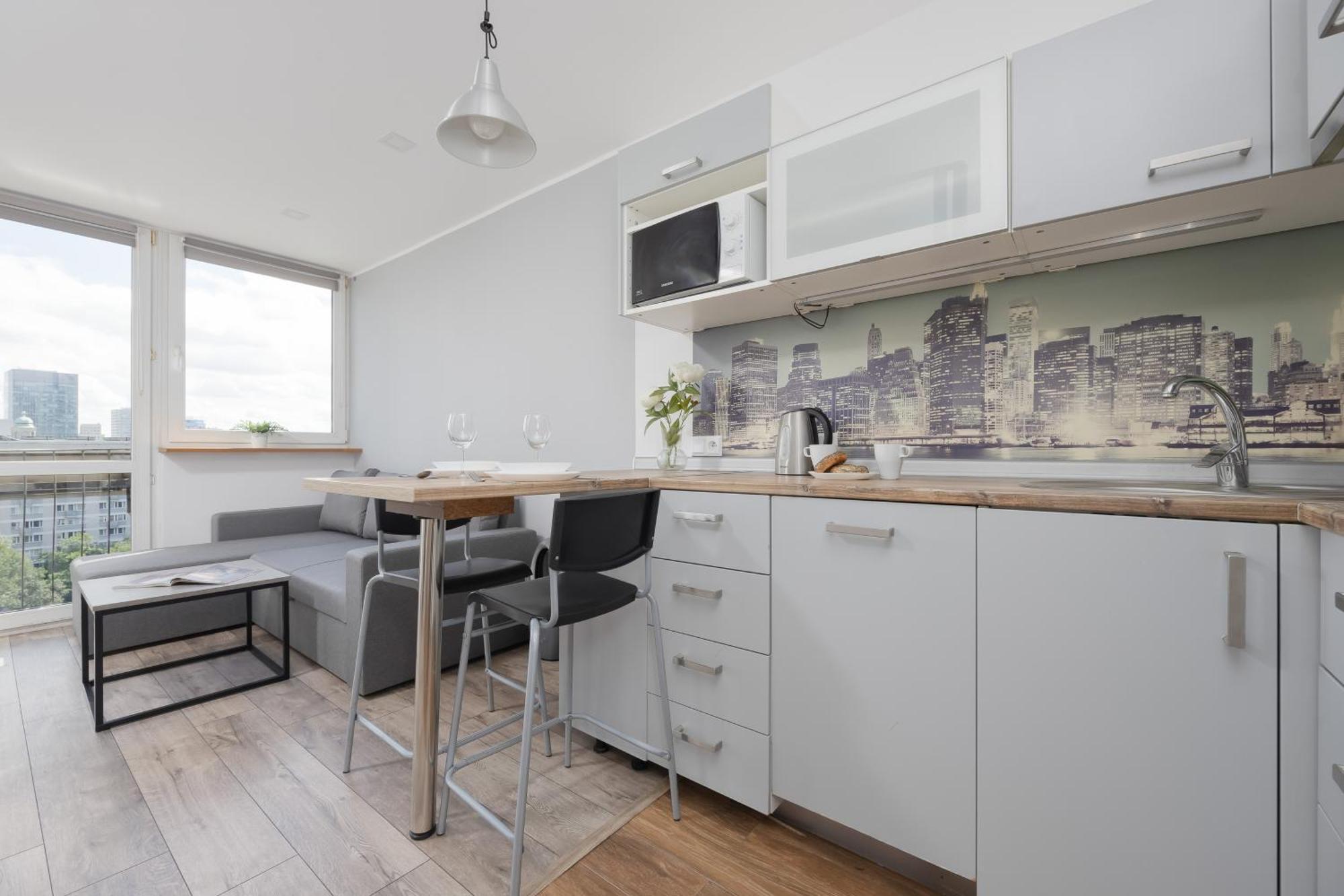 Comfort & Style Center By Renters * Warsaw