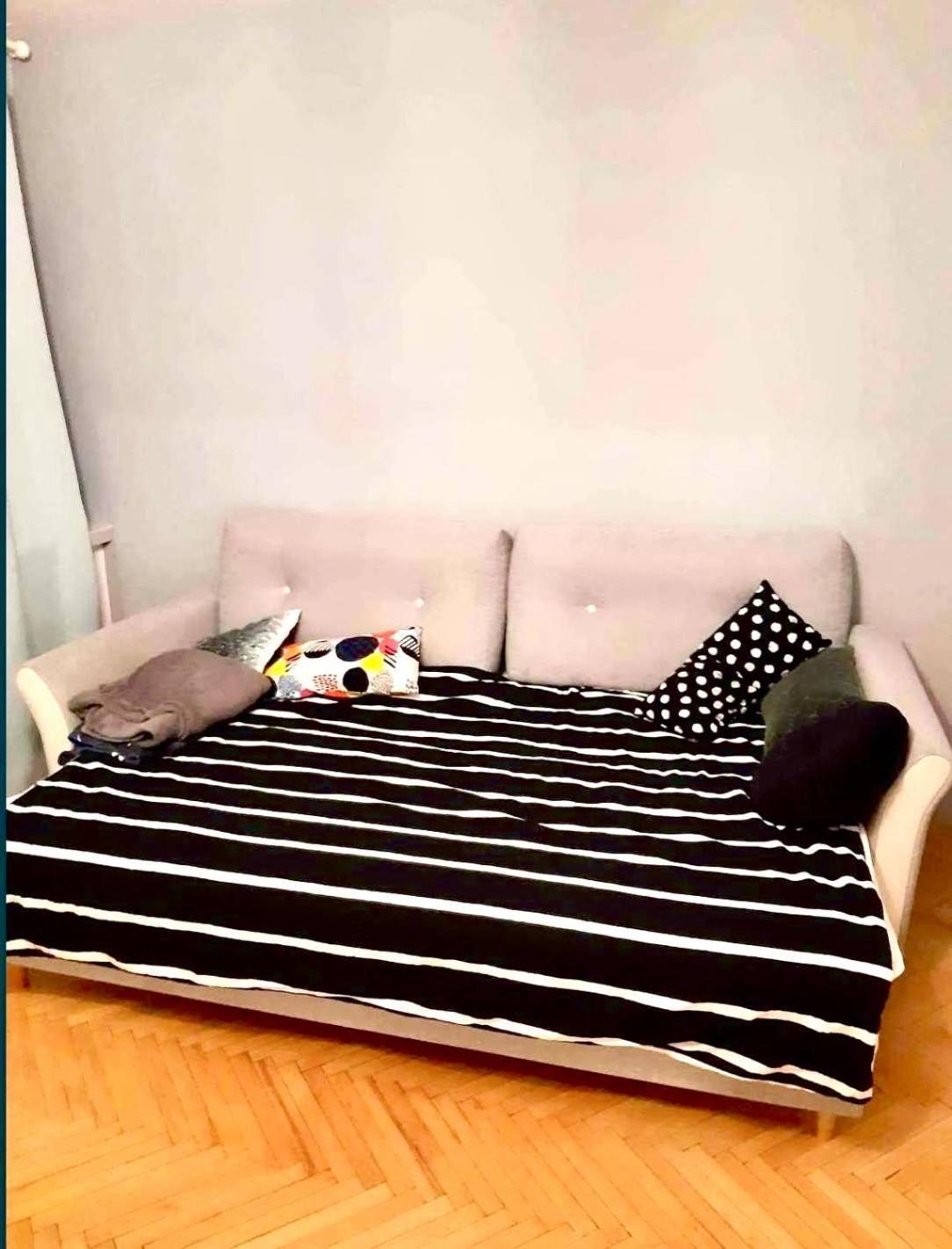 Entire Studio In Centrum Apartment