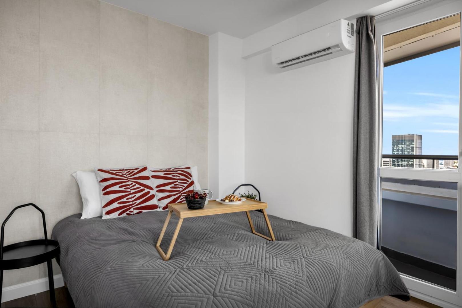 Apartament 21st Floor Centrum - Balcony, View, Ac - By Rentujemy