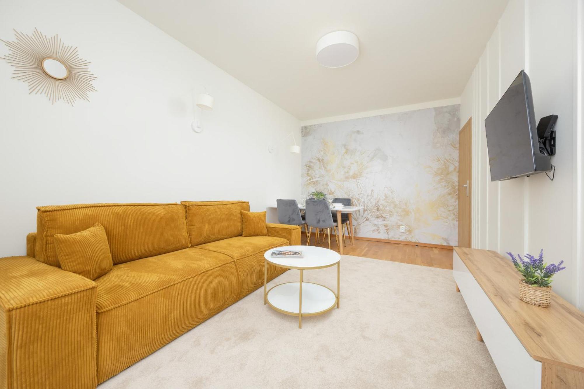 Wyjatkowy Z 3 Sypialniami I Balkonem By Renters Apartament Warszawa