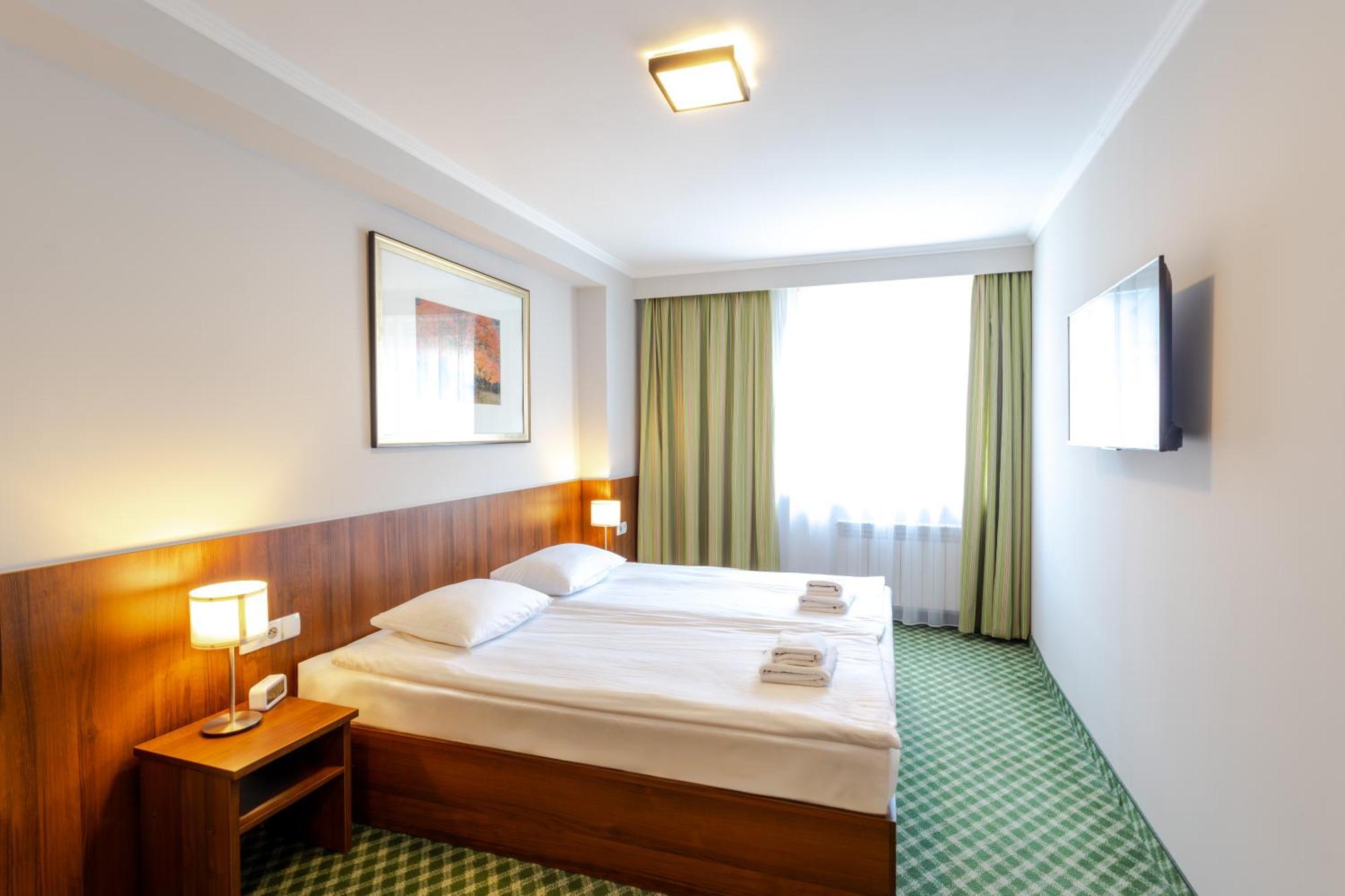 Hotel Hit Varsóvia