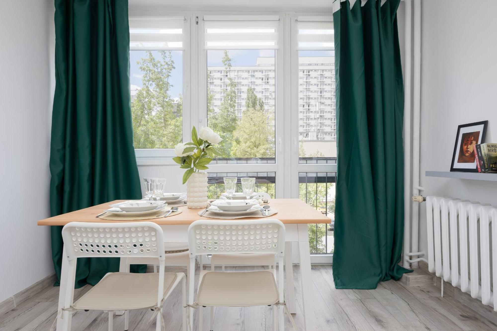 Bright Apartament Wola Ideal For Remote Work By Renters Apartament Warszawa