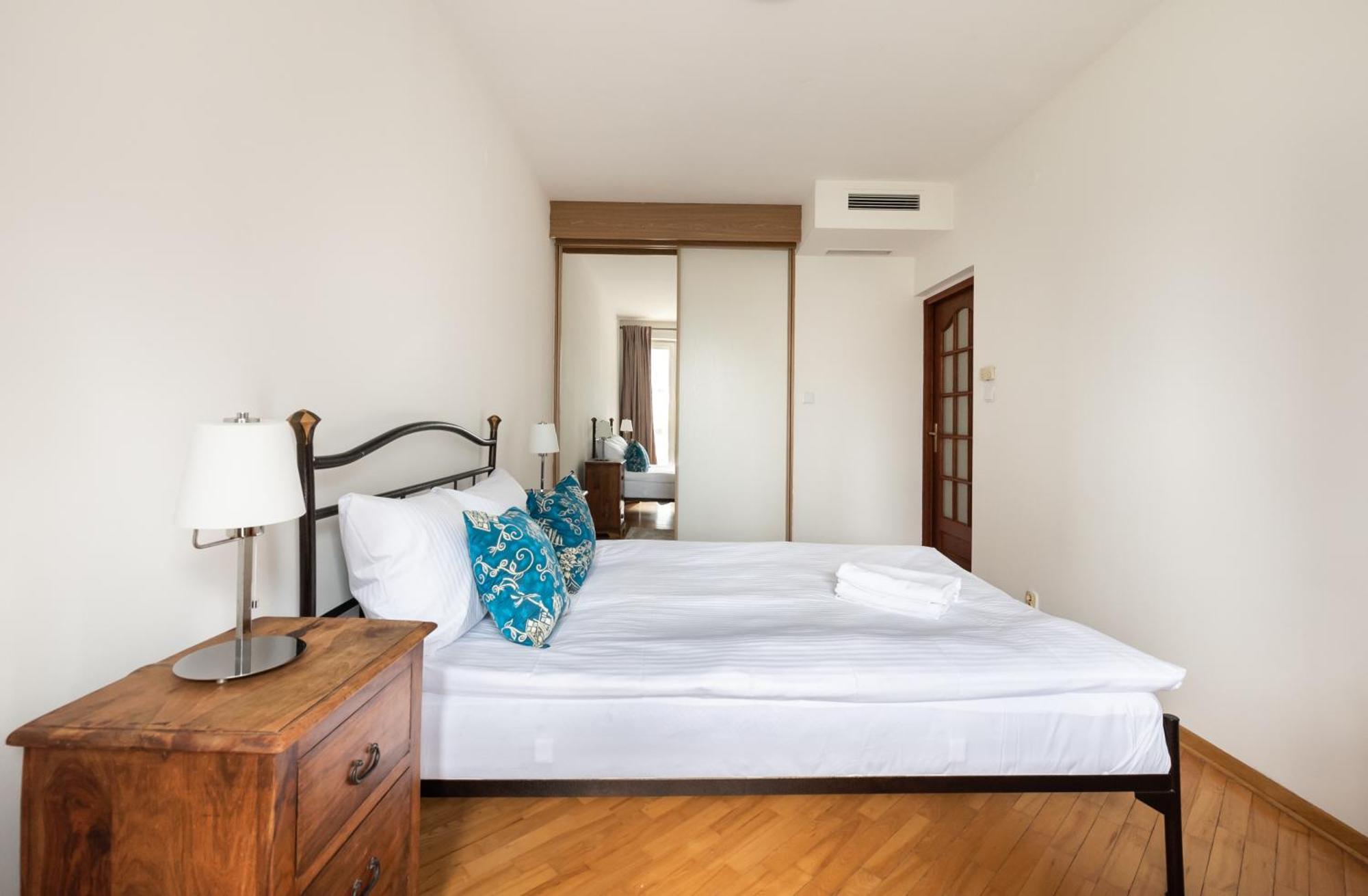 Wola Norblin Spacious *