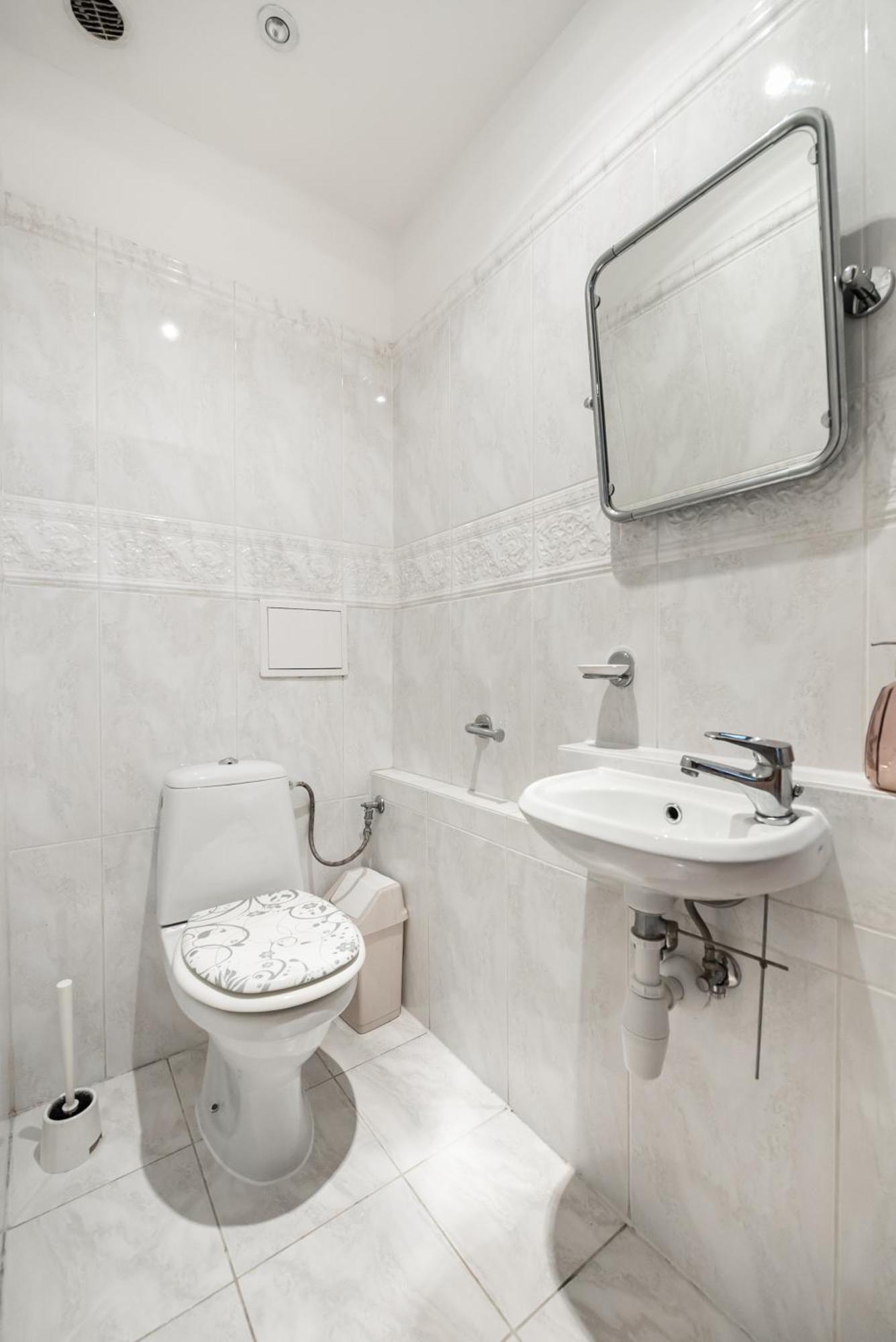 Apartment Wola Norblin Spacious *