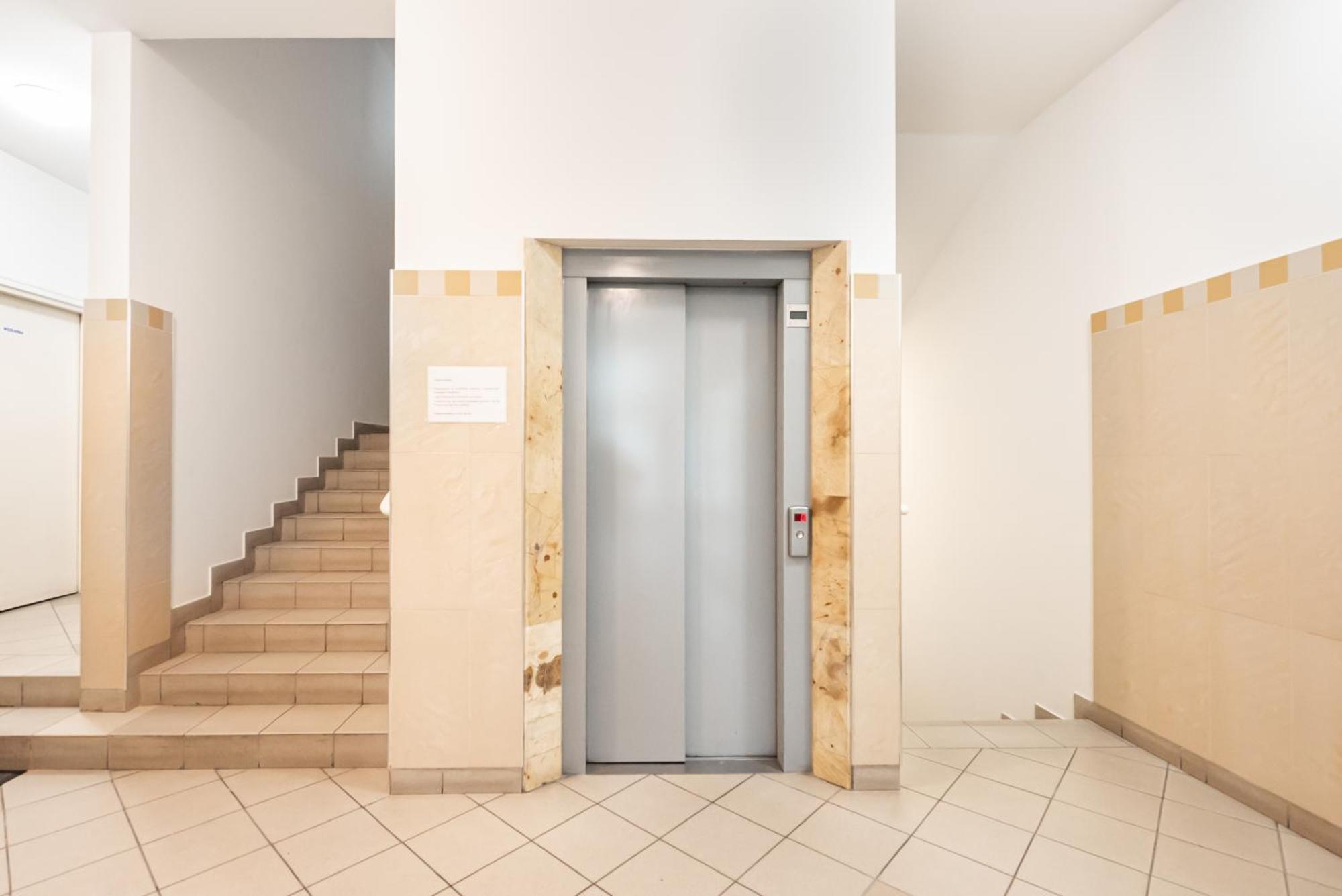Wola Norblin Spacious Apartment Warsaw