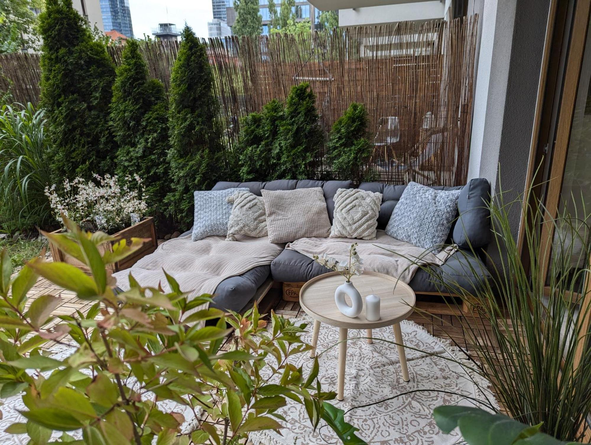 Botanical Escape Apartment Warsaw