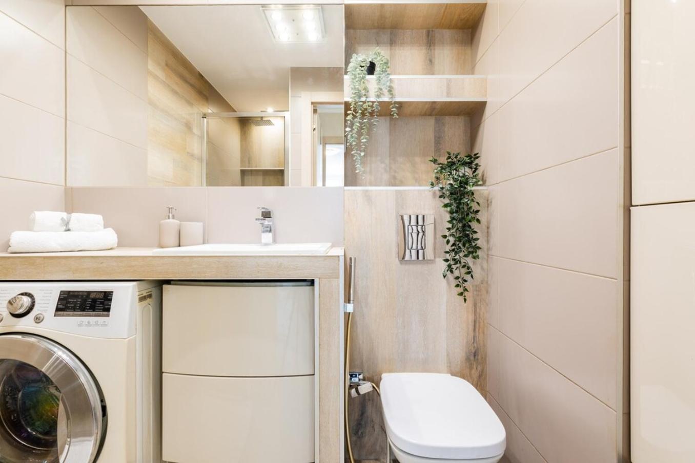 Toffee Center Apartment
