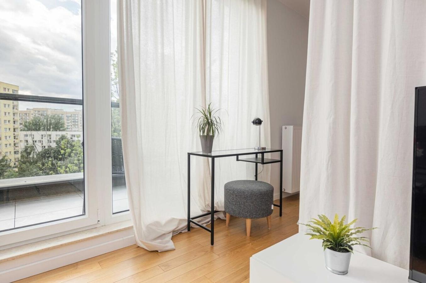 Praga Factory Stylish Spot Apartment *