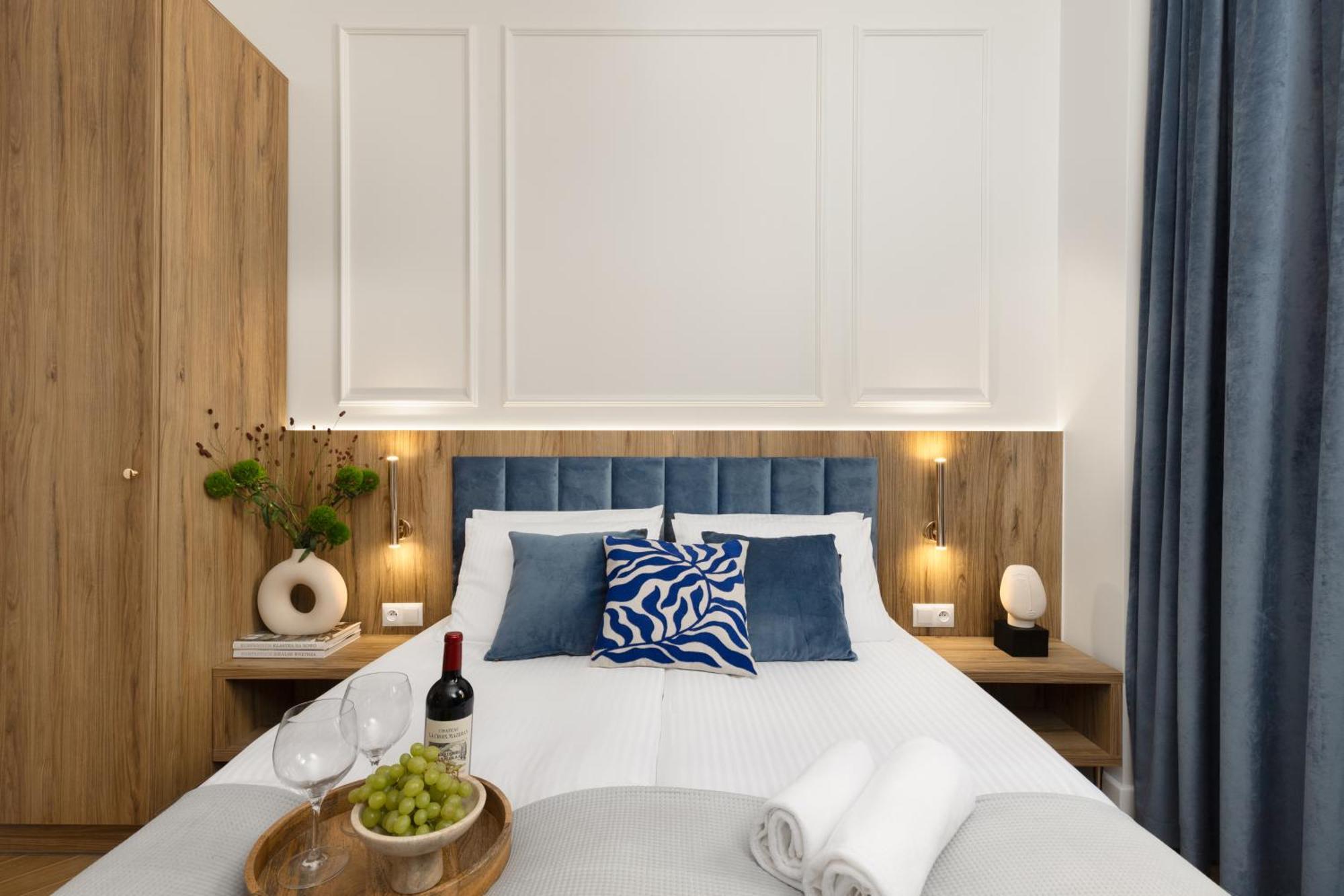 Movo Prestige Old Town Apartment
