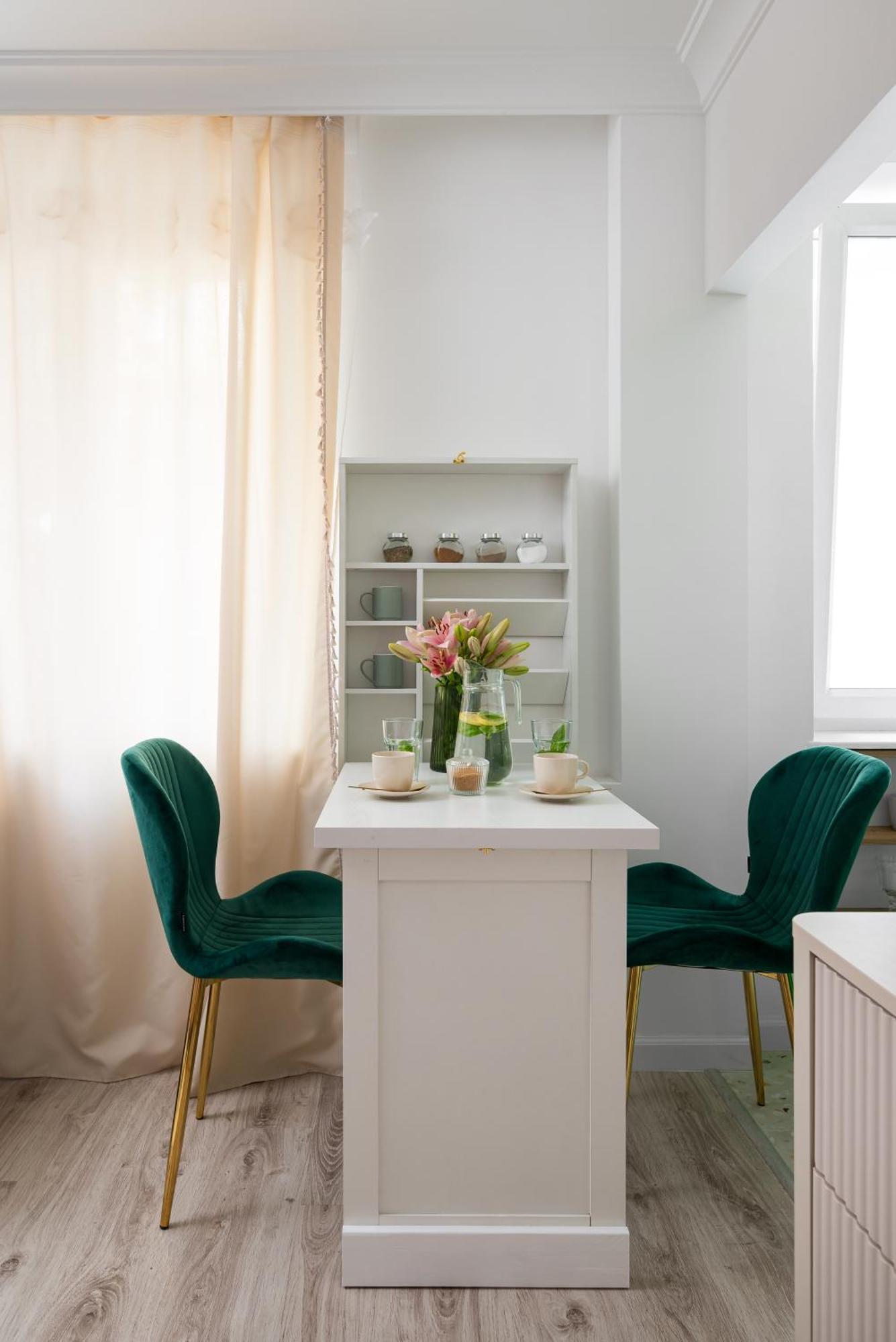 Lovely Downtown Studio At Most Lively Hoza Street, Discover Warsaw On Foot Apartment *