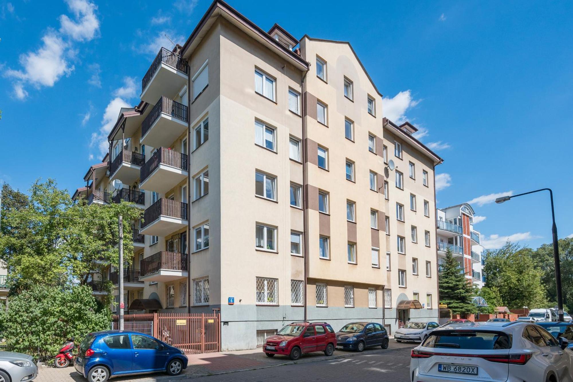 Apartment Praga Poludnie Spacious