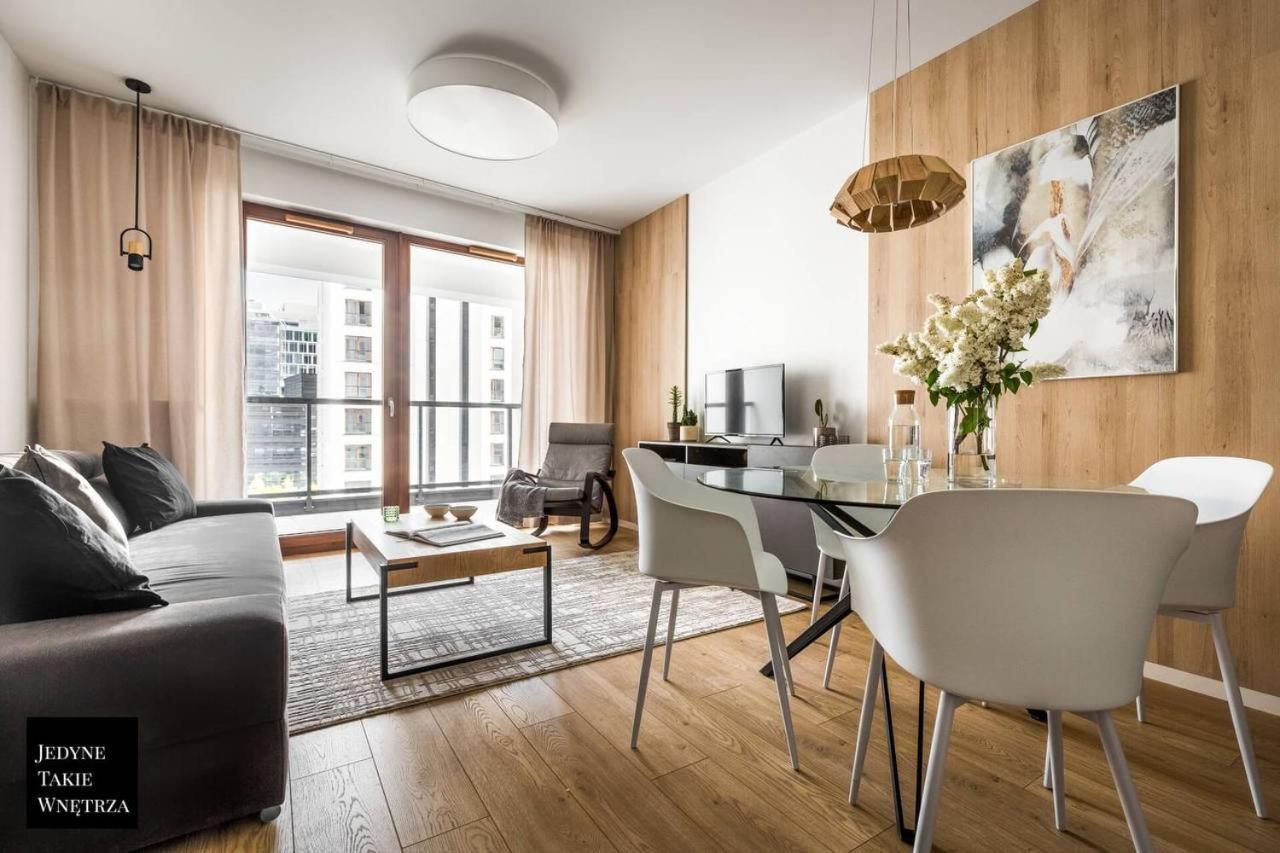 Apartment Cozy Family With Parking & Balcony
