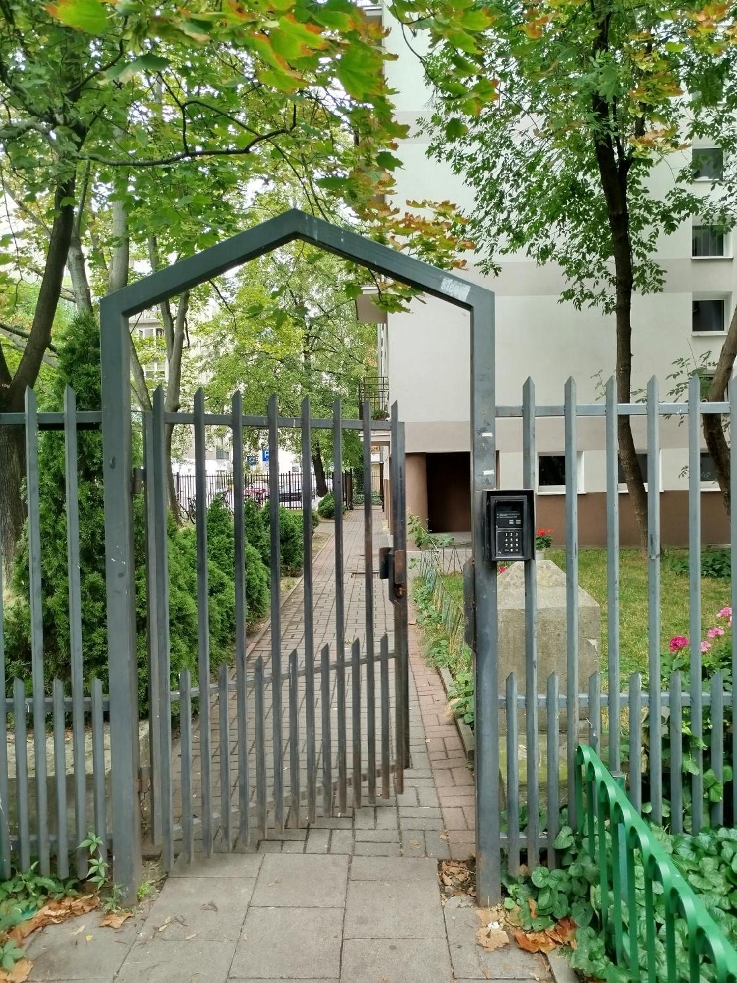 Apartment Lovely Downtown Studio At Most Lively Hoza Street, Discover Warsaw On Foot
