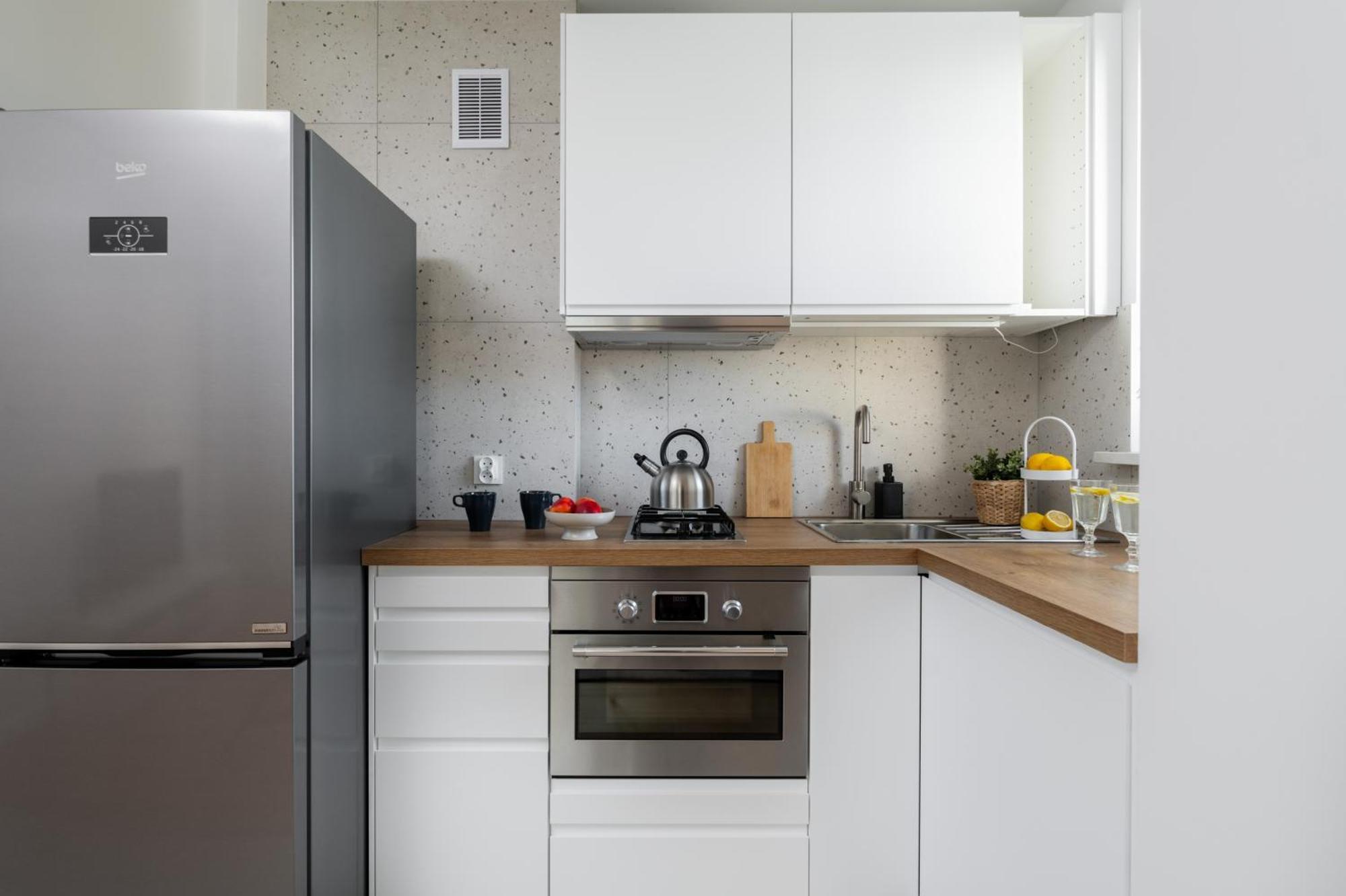 Superapart Twarda 56a * Warszawa