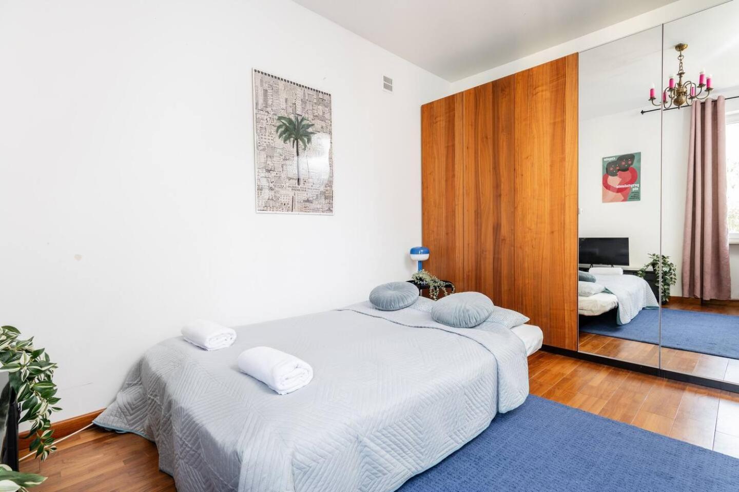 Rose Hip Downtown Apartment Warsaw