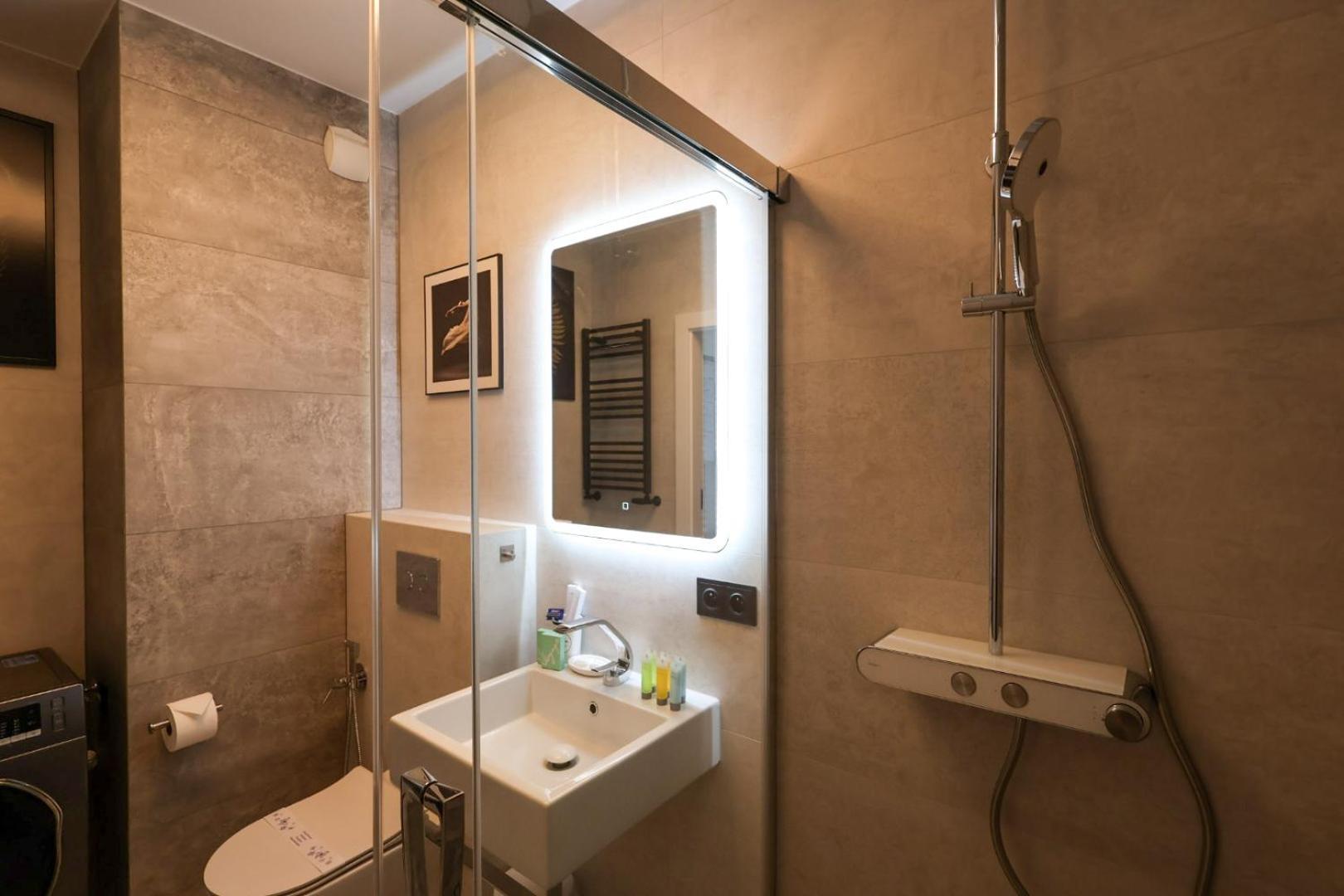 Premium Klobucka Airport Apartament *