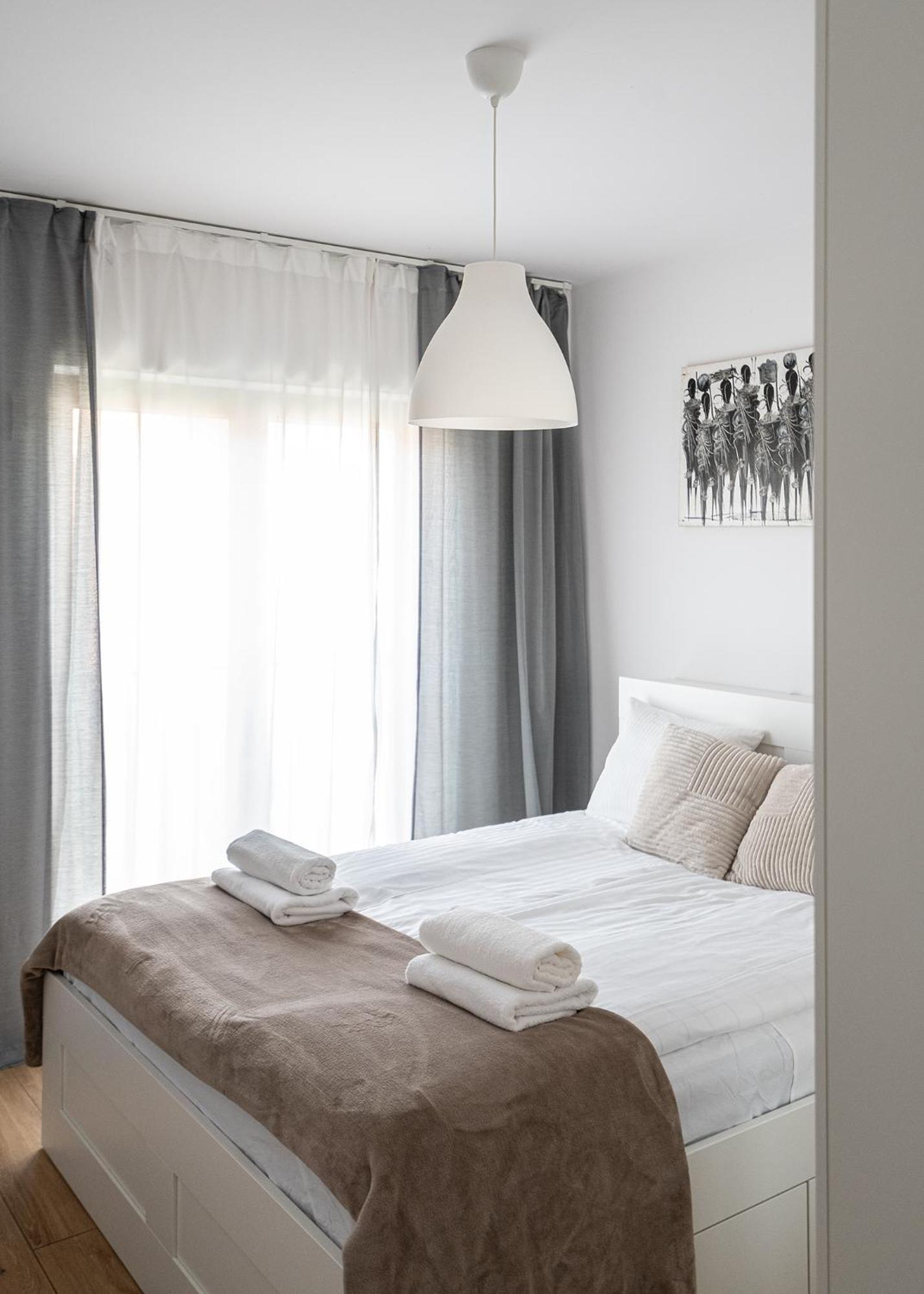 Rentplanet - Sierakowskiego Apartment