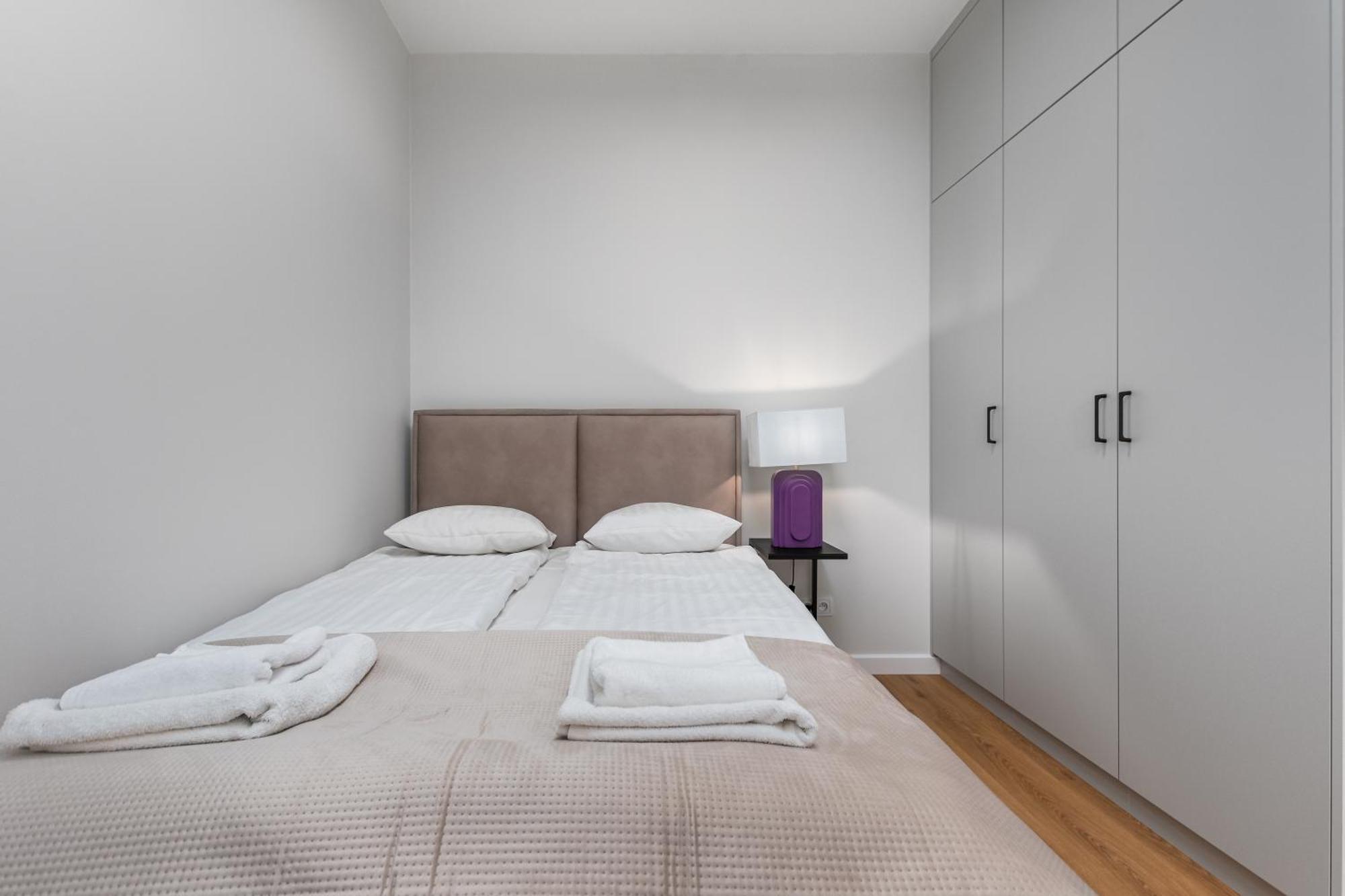Apartment Grzybowska 37 - A By Homeprime *
