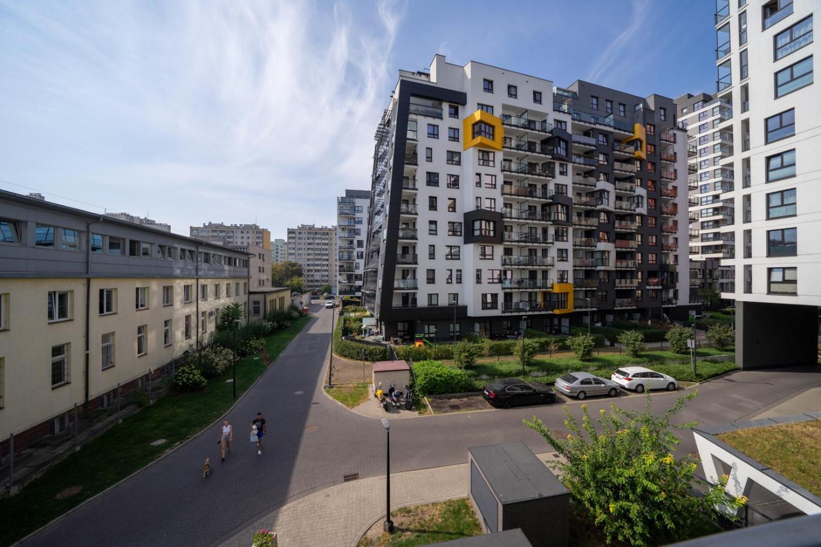 Skierniewicka - Parking, Workspace, Balcony - By Rentujemy Apartment Warsaw