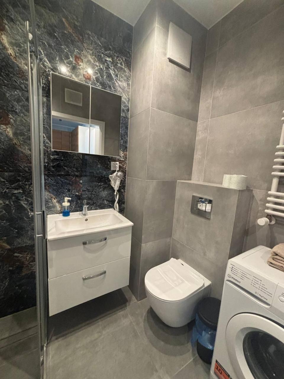 Apartment Heaven A74