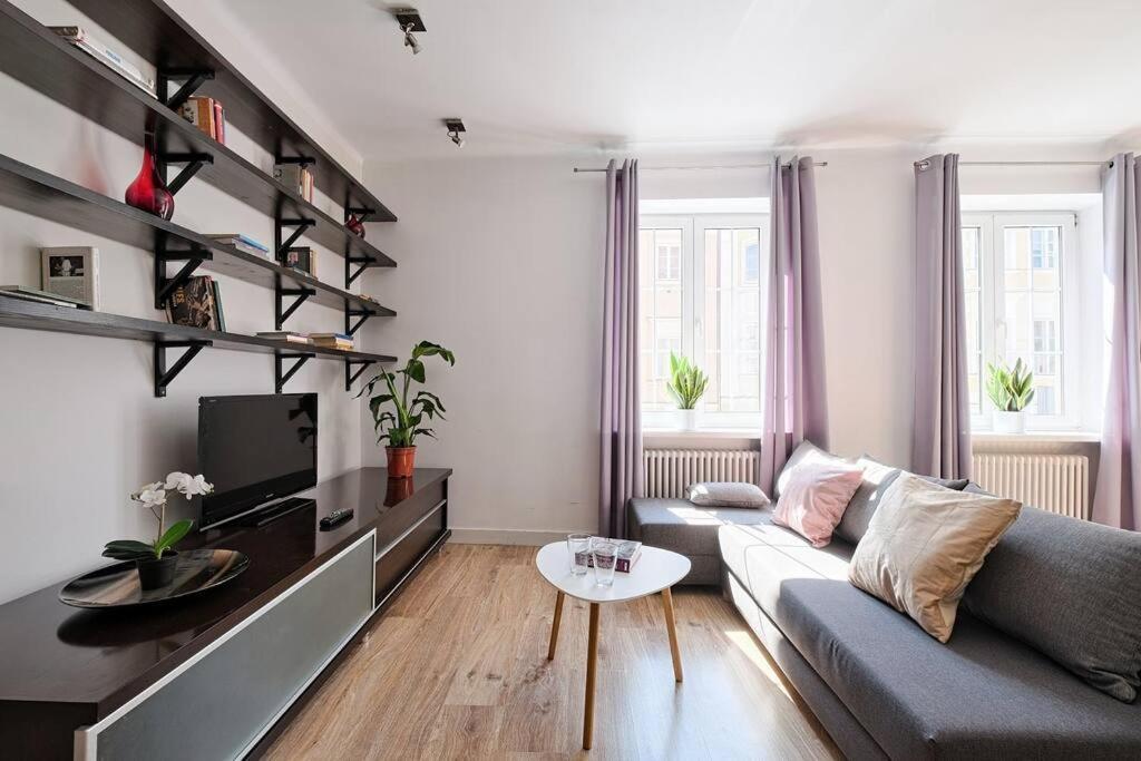 Urbannestgroup - Old Town - Stare - Freta 50 *