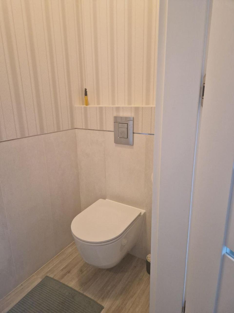 Chopin Airport Apartment
