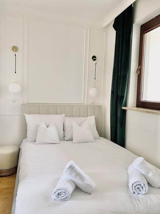 Apartment Elegancki Z Jedna Sypialnia *
