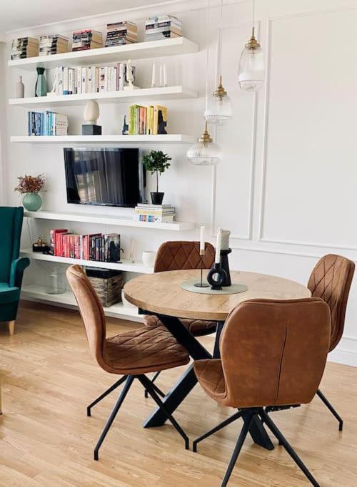 Apartment Elegancki Z Jedna Sypialnia *