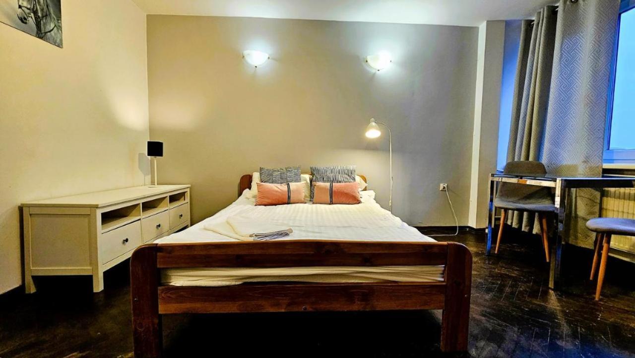 Onz Tower Apartment