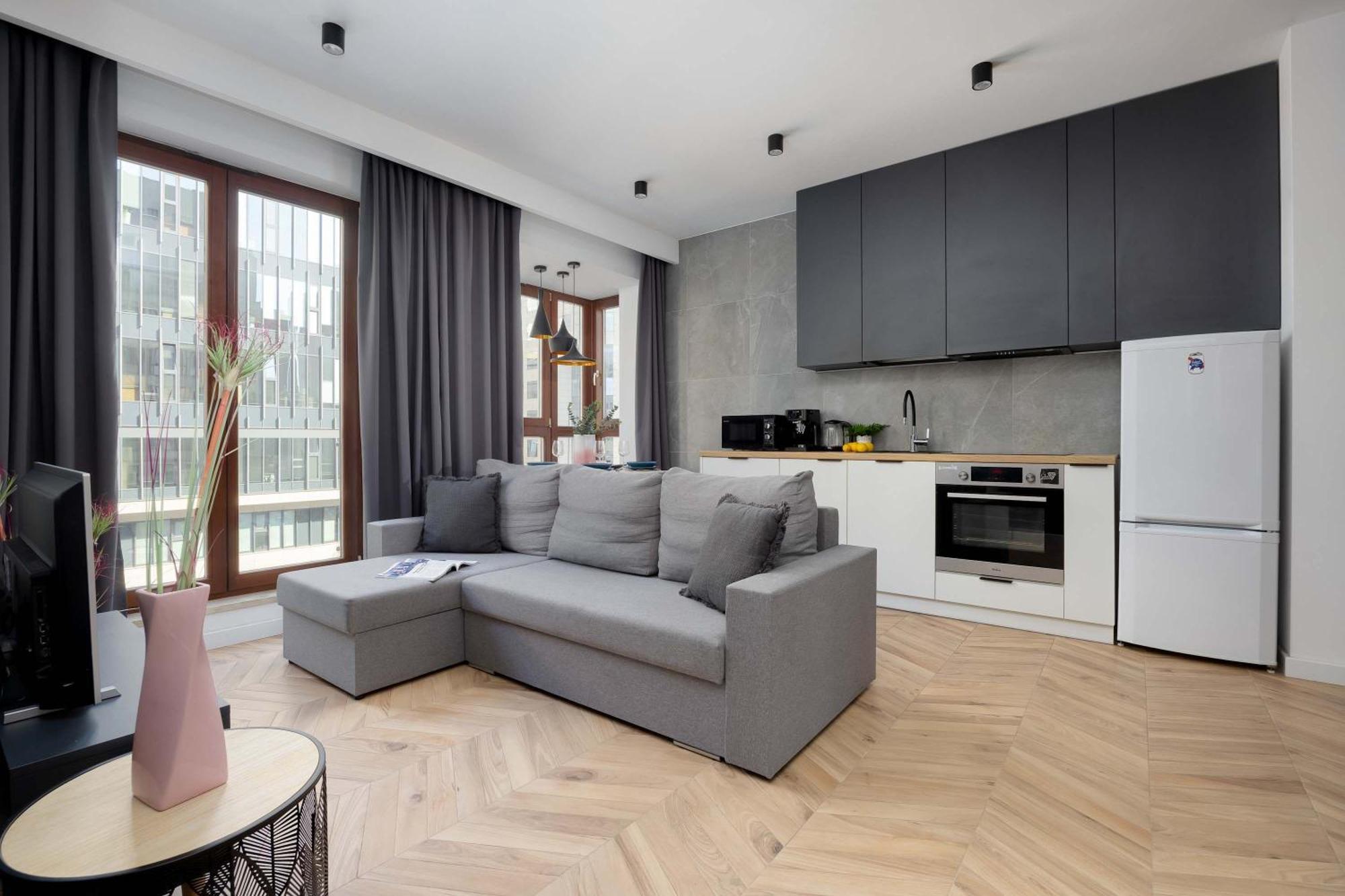 Apartment Tasteful With Parking By Renters