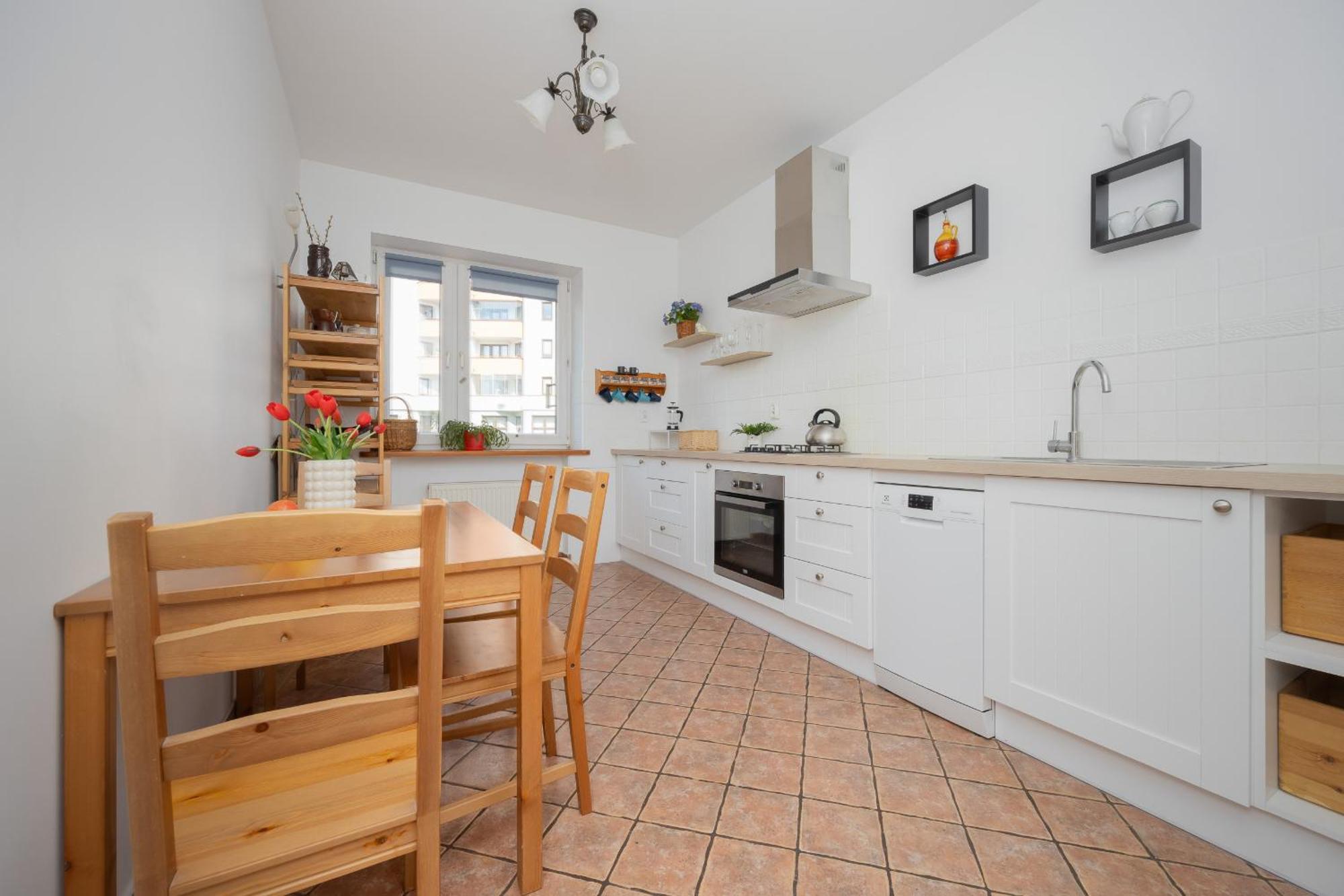 Apartment Spacious With Parking By Renters