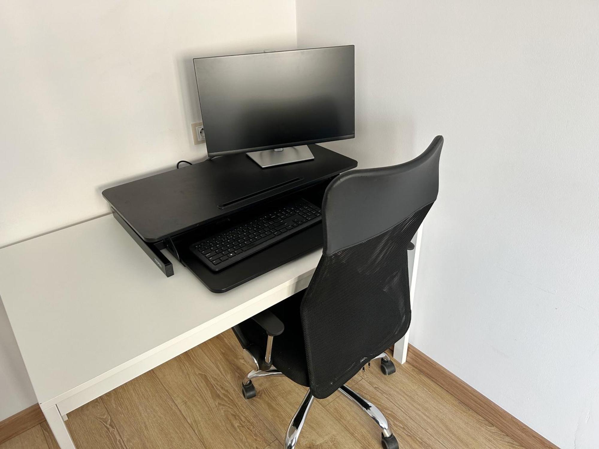Apartment With Workspace Warsaw