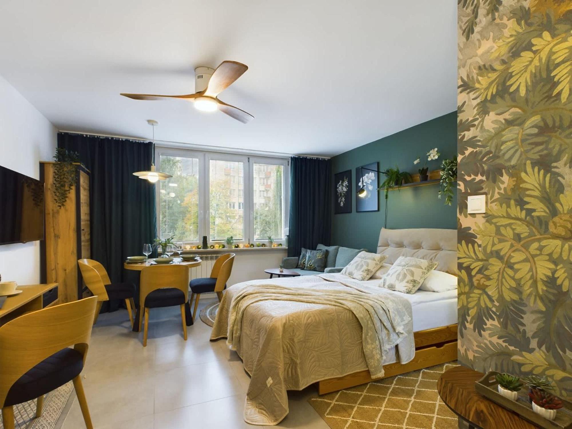 Apartamento Atmospheric For 3 People In With Desk For Remote Work By Renters *