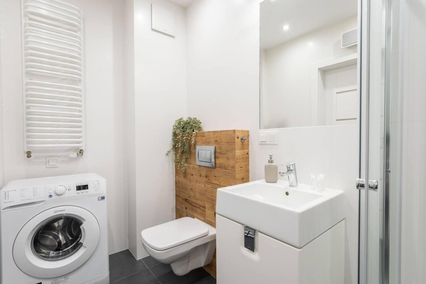 The Blue Nest Targowek Apartment