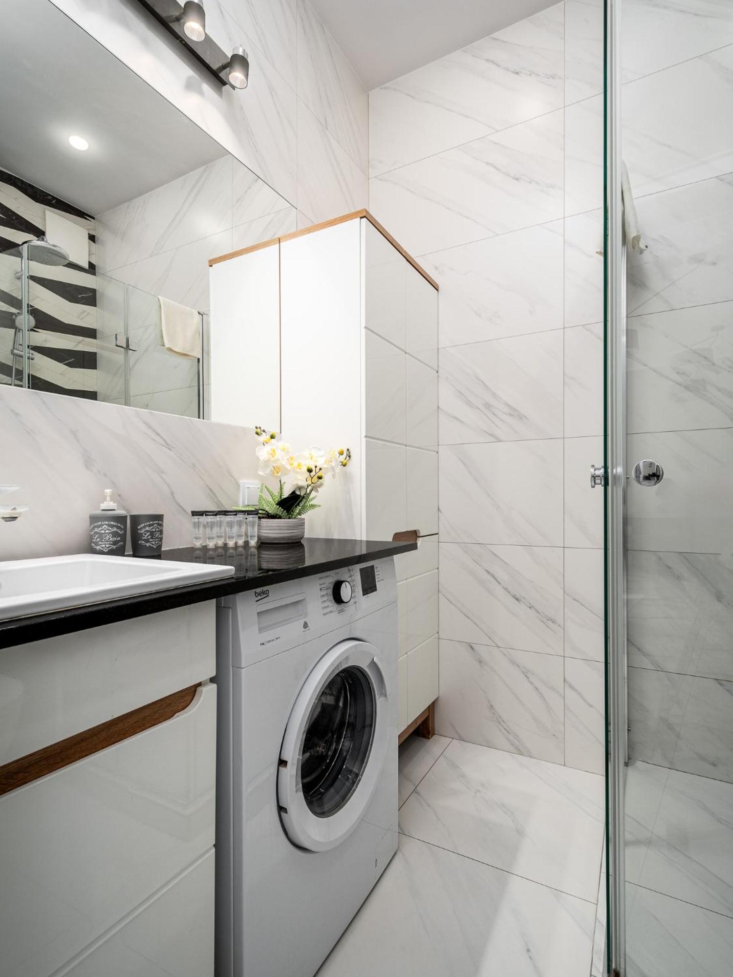 Prymasa Tysiaclecia 83a Separate Bedroom Free Garage By Perfect 634 Warsaw