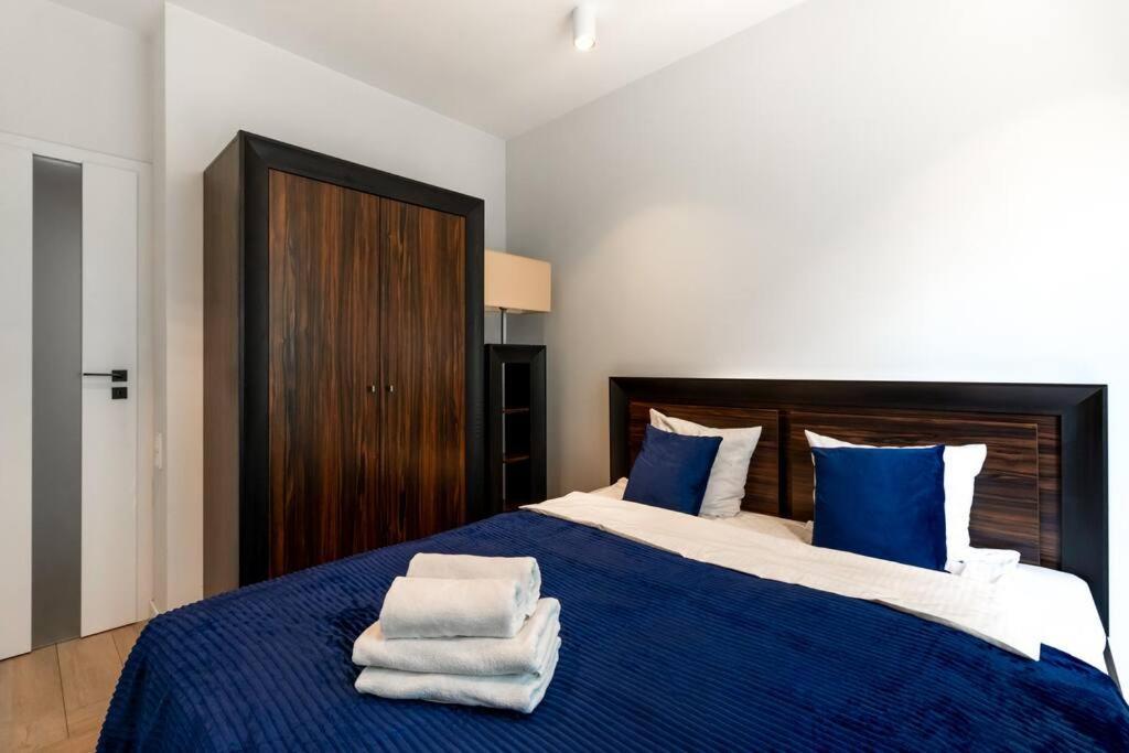 Mennica - Two Bedroom With Terrrace&144 Apartment Warsaw