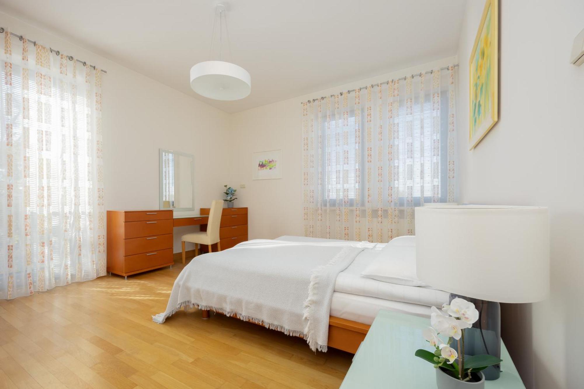 Apartment Family With Parking Mokotow By Renters