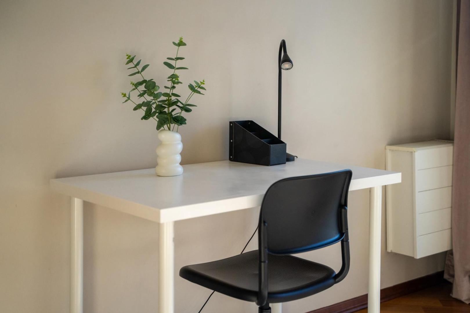 Wilanowska - 123m2, Parking, Balcony&workspace - By Rentujemy Apartamento