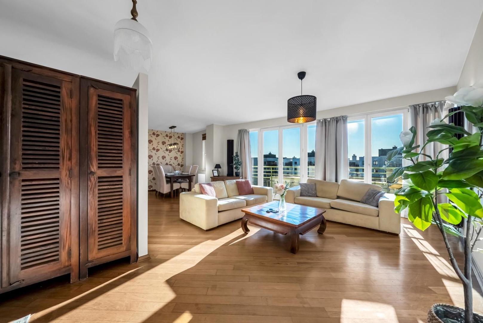 Apartamento Wilanowska - 123m2, Parking, Balcony&workspace - By Rentujemy Varsóvia