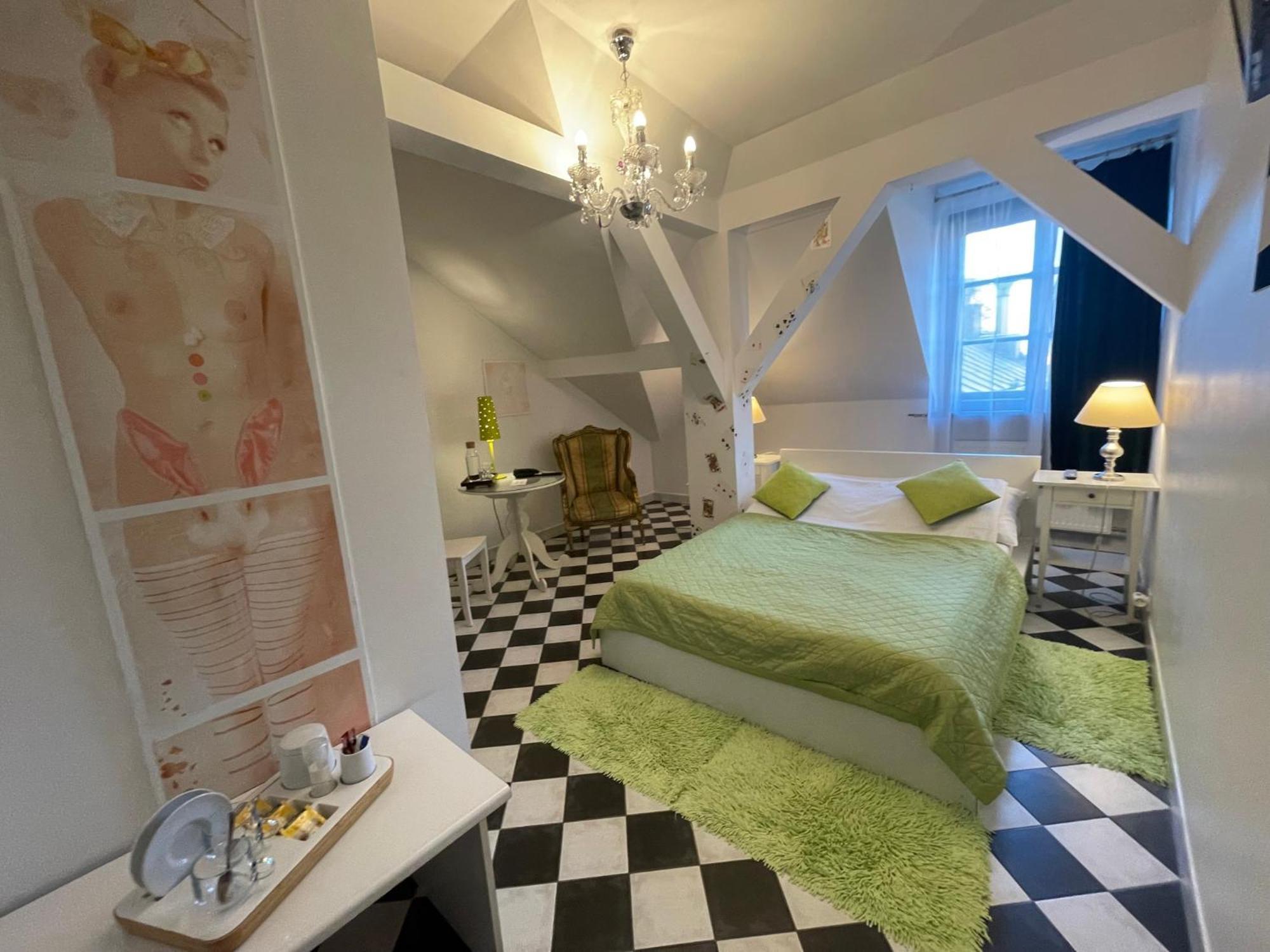 Bed & Breakfast Castle Warsaw