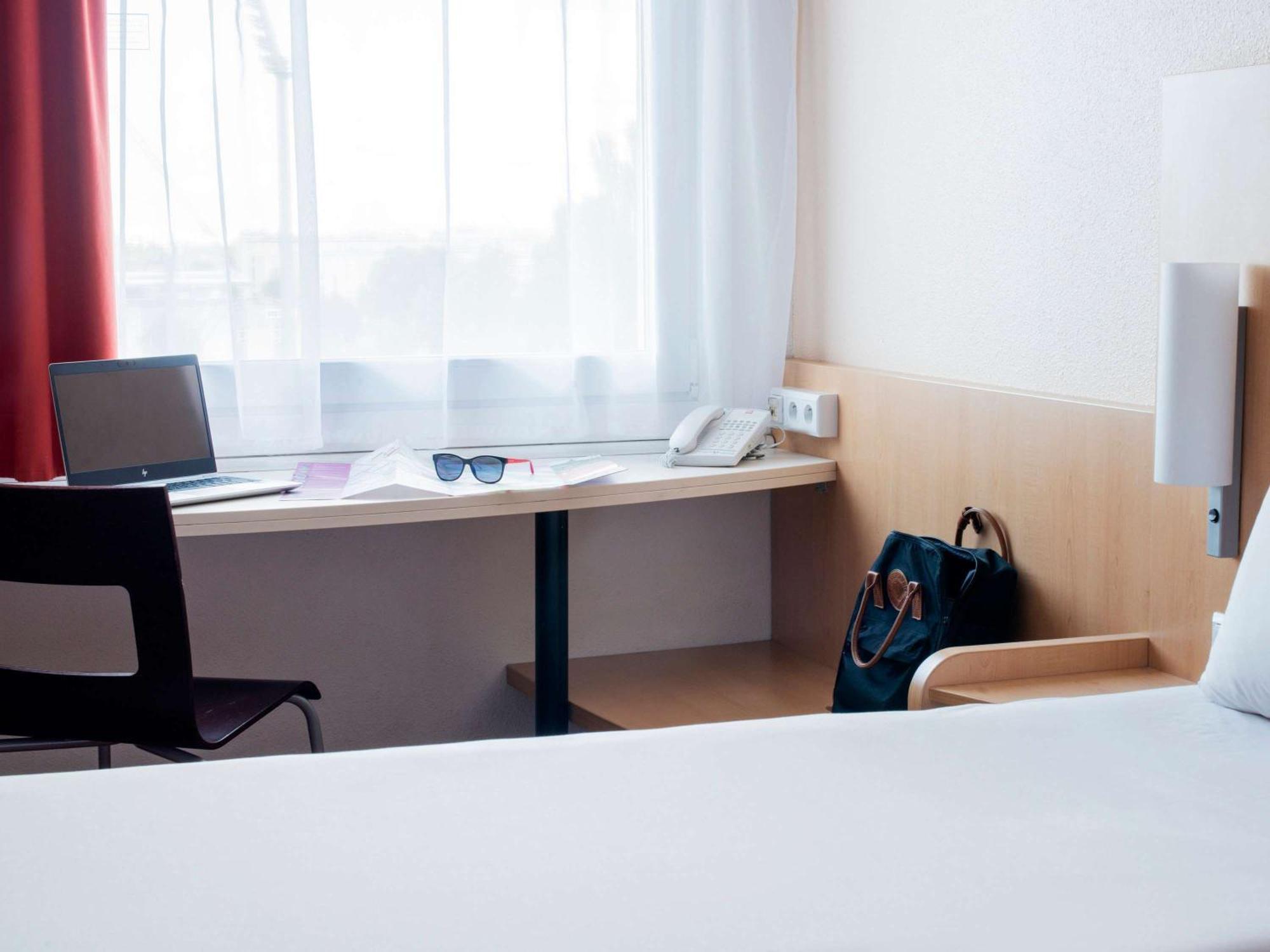 Khách sạn Ibis Stare 3*
