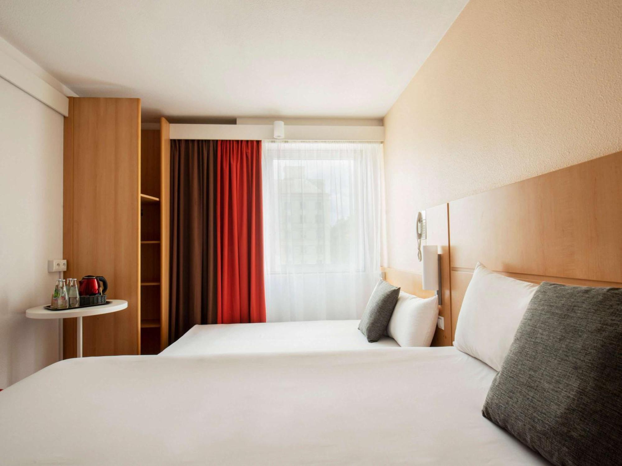 Ibis Stare Khách sạn Warsaw