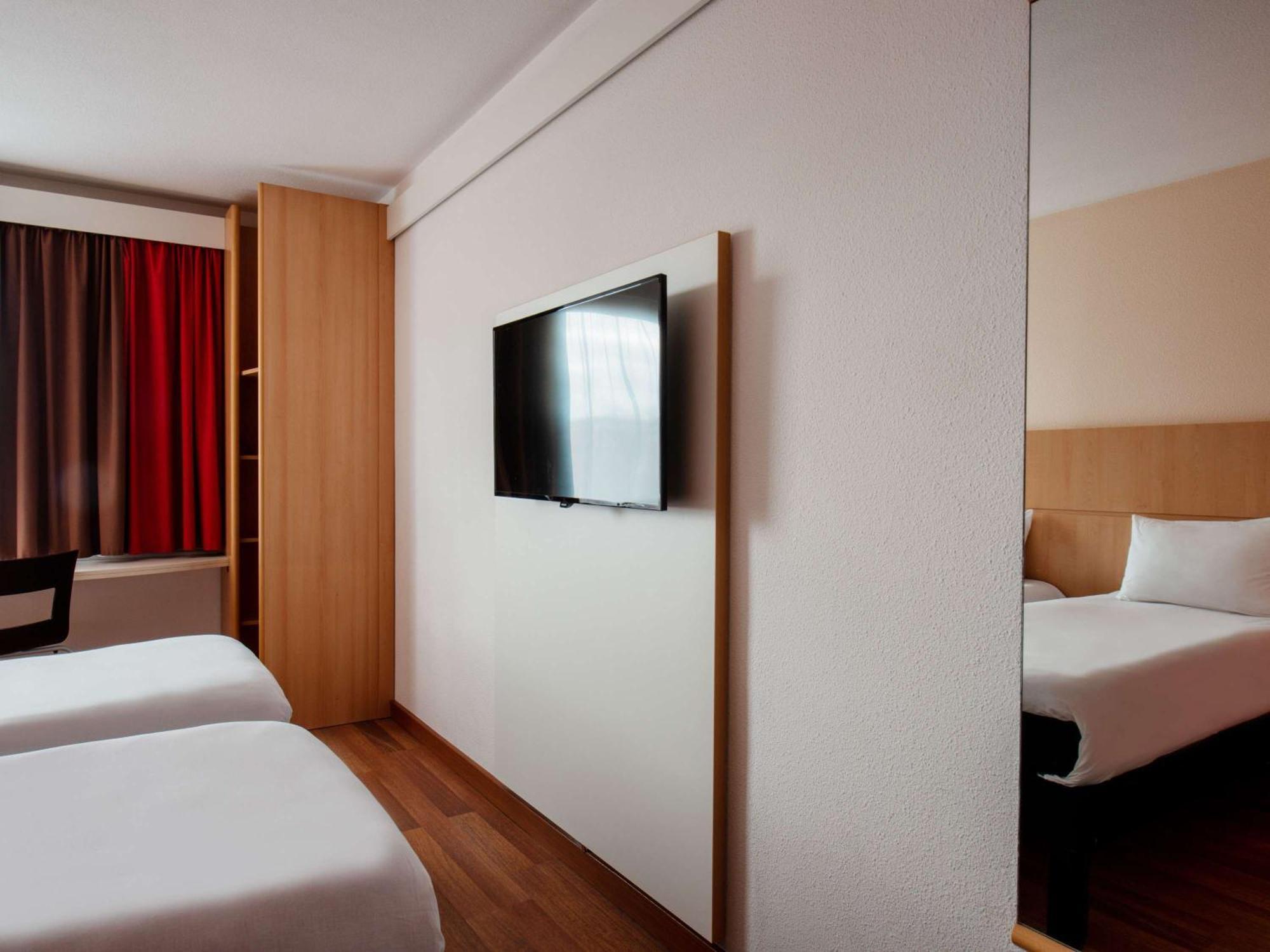Khách sạn Ibis Stare Warsaw
