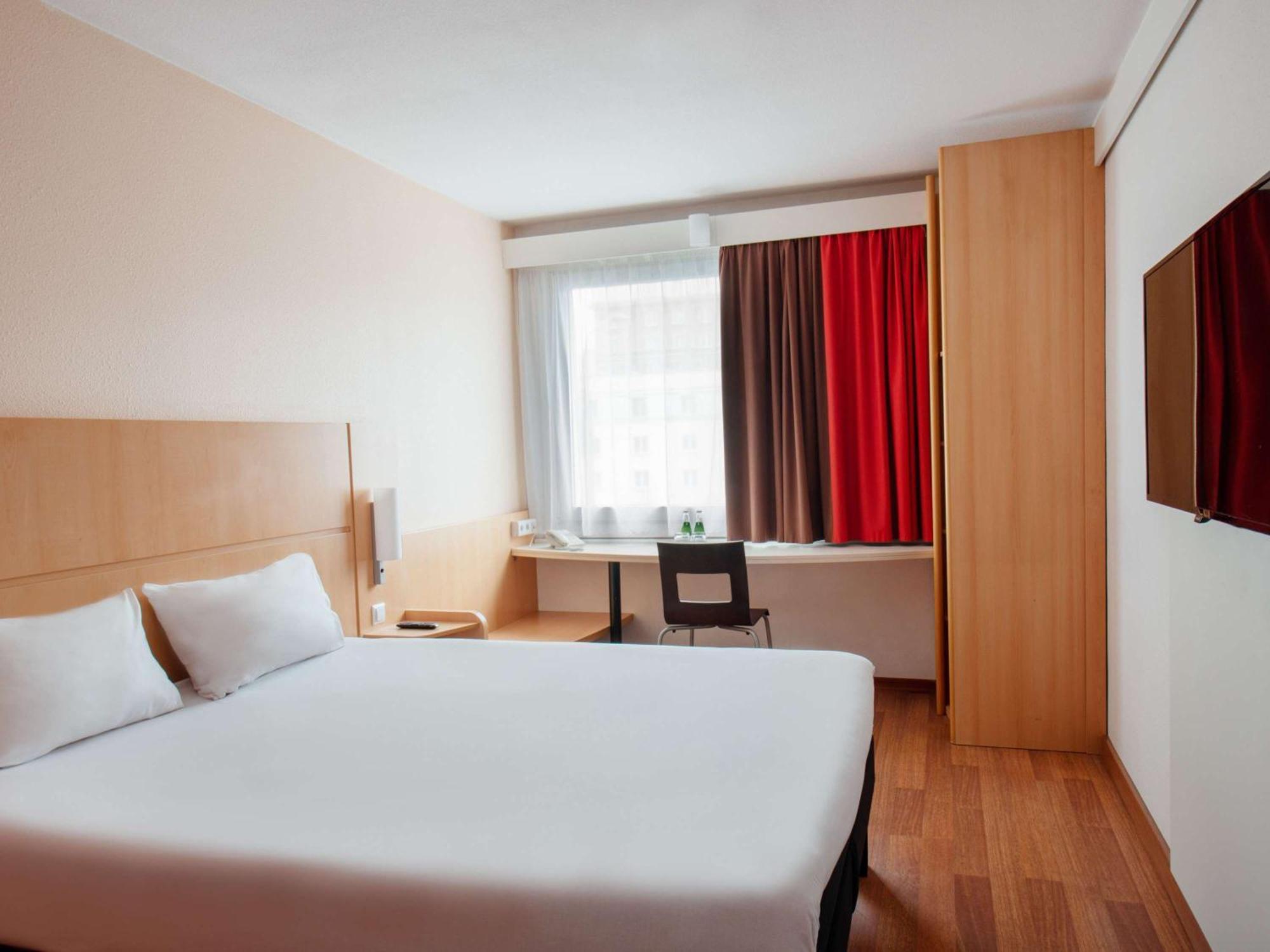 Ibis Stare Khách sạn Warsaw