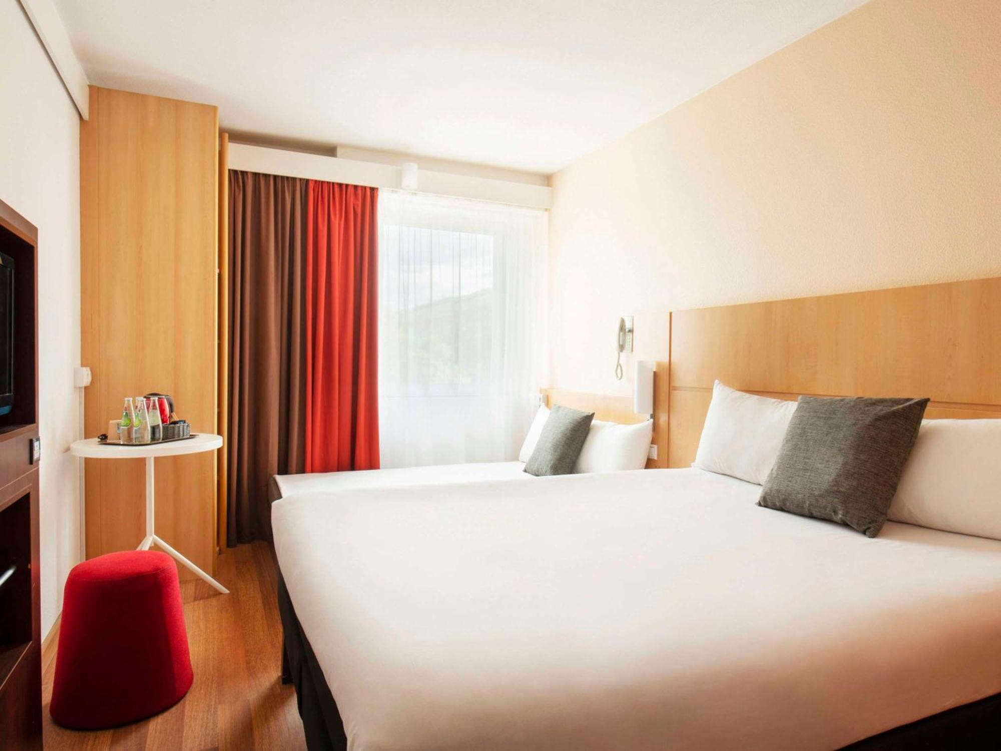 Ibis Stare 3*